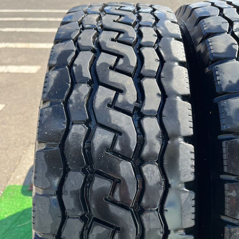 225/70R16 BRIDGESTONE, M812 ミックスタイヤ　激安美品　　4本セット：23000円