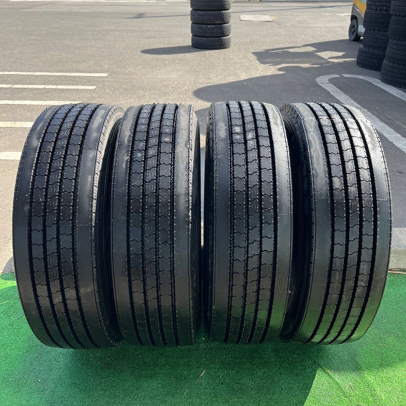 225/60R17.5 再生タテ溝　バリ溝　激安美品　4本セット：17000円