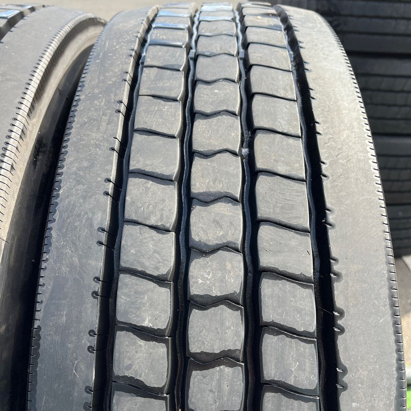 295/80R22.5 DUNLOP, SP122 激安美品　4本セット：75000円