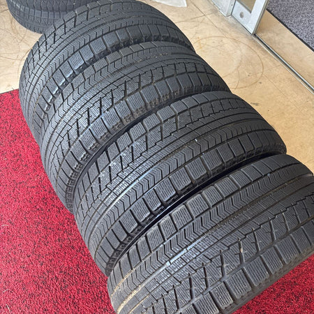 225/55R17 ブリヂストン VRX 2019年製 中古冬タイヤ4本セット