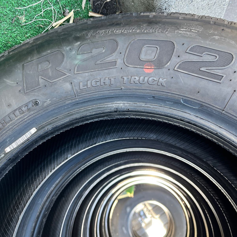 195/75R15 BRIDGESTONE, R202 激安美品　6本セット：42000円