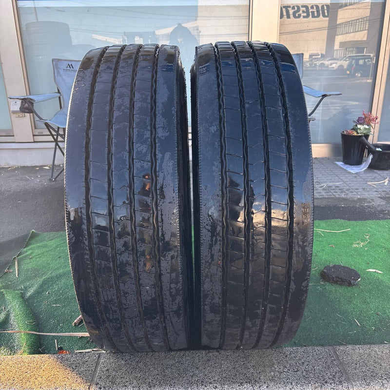 265/70R19.5 DUNLOP SP122 中古　たて溝　年式古め2本セット:20000円