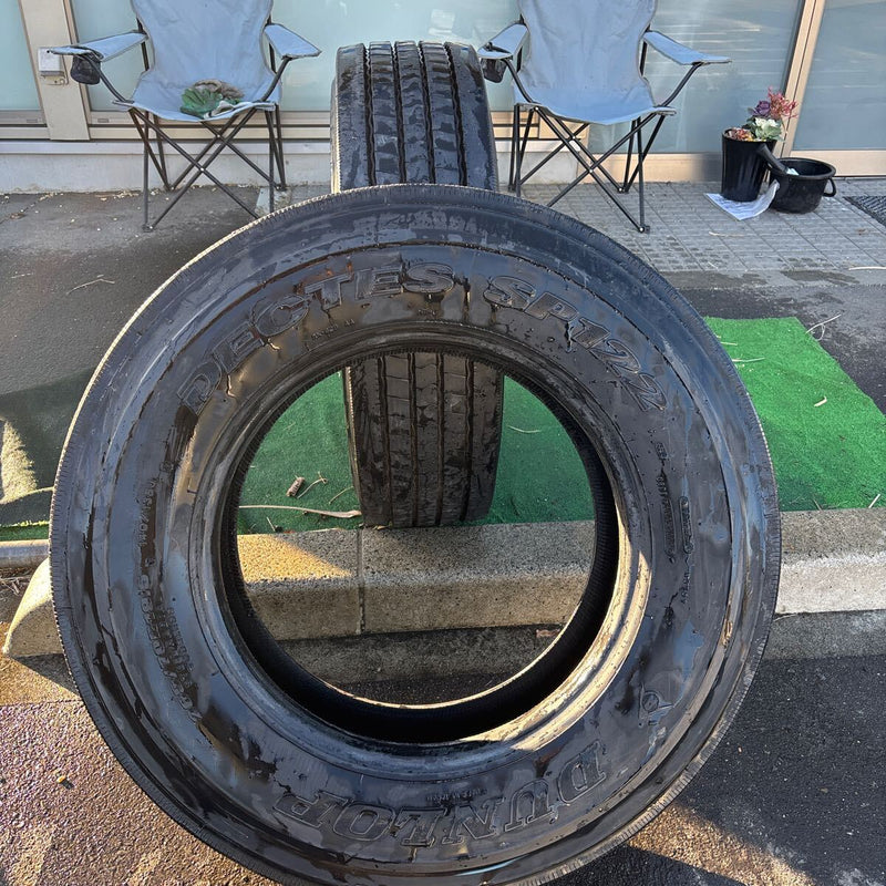 265/70R19.5 DUNLOP SP122 中古　たて溝　年式古め2本セット:20000円