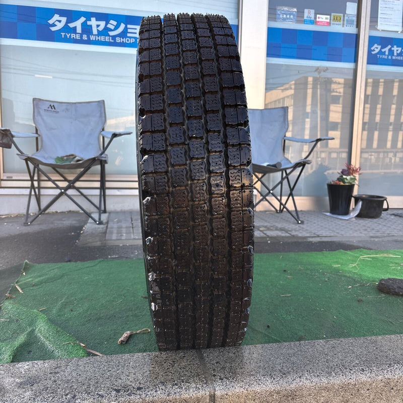 225/80R17.5 BRIDGESTONE W910 中古スタッドレス　年式古め1本:11000円