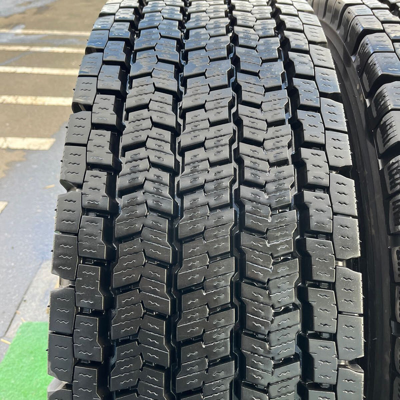 295/80R22.5 YOKOHAMA, 905W 激安美品　2本セット：86000円