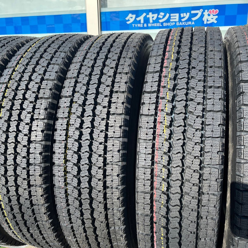 11R22.5 16PR 再生スタッドレス　M919 激安美品　8本セット：175000円