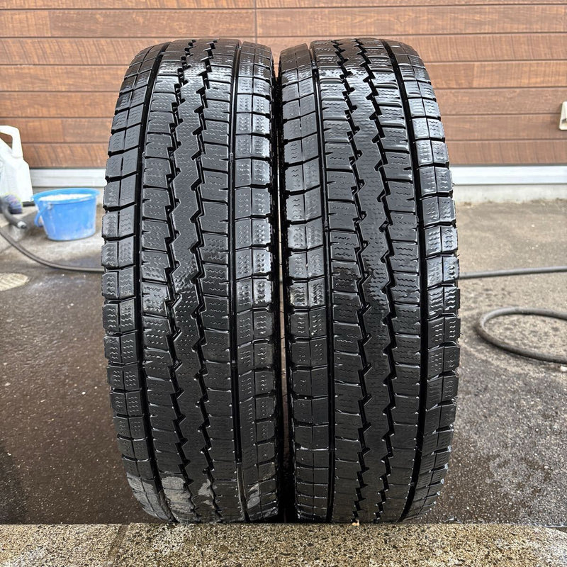 185/80R14 97/95N LT DUNLOP 中古スタッドレスタイヤ2本セット:8500円