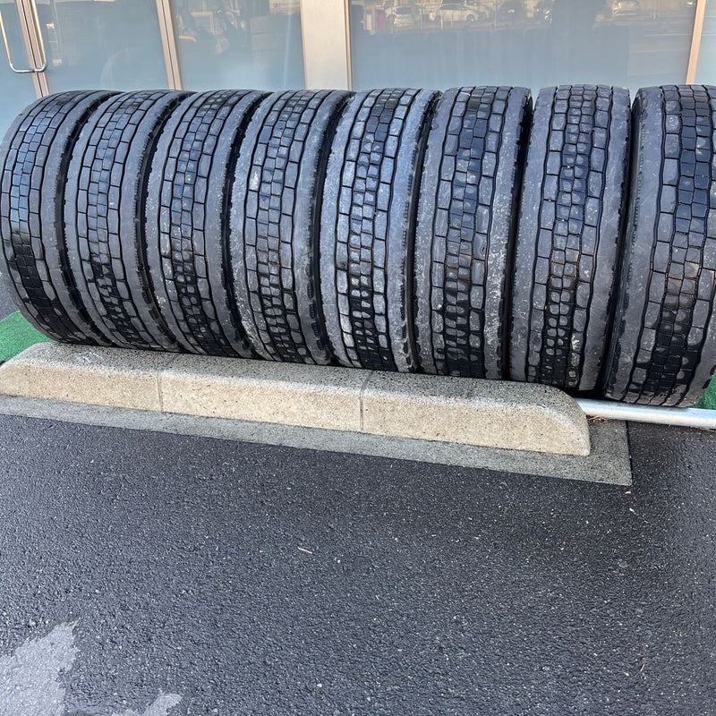 245/70R19.5 DUNLOP, SP680 激安美品　8本セット：72000円