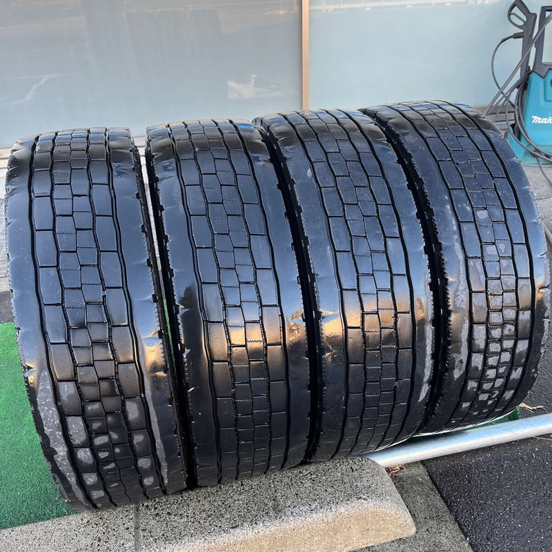 245/70R19.5 DUNLOP, SP680 激安美品　4本セット：37000円