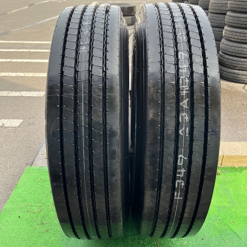 11R22.5 DUNLOP, SP122 リム組のみ　　激安美品　2本セット：52000円