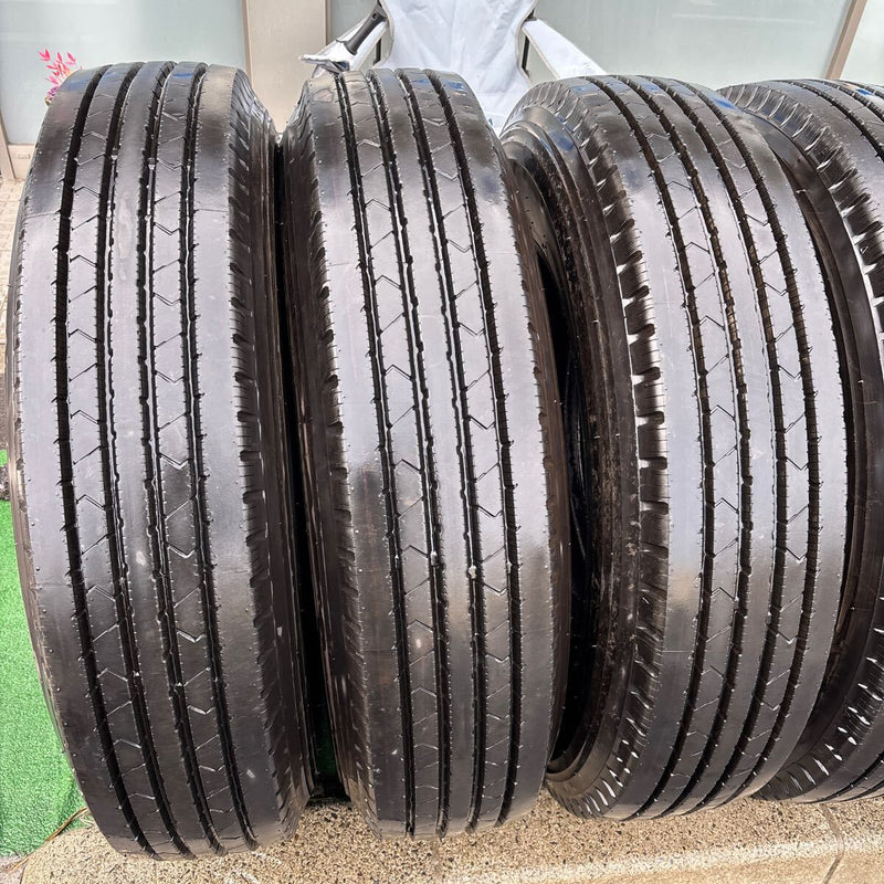 11R22.5 BRIDGESTONE R278 2023年製 中古地山　たて溝　8本セット：180000円