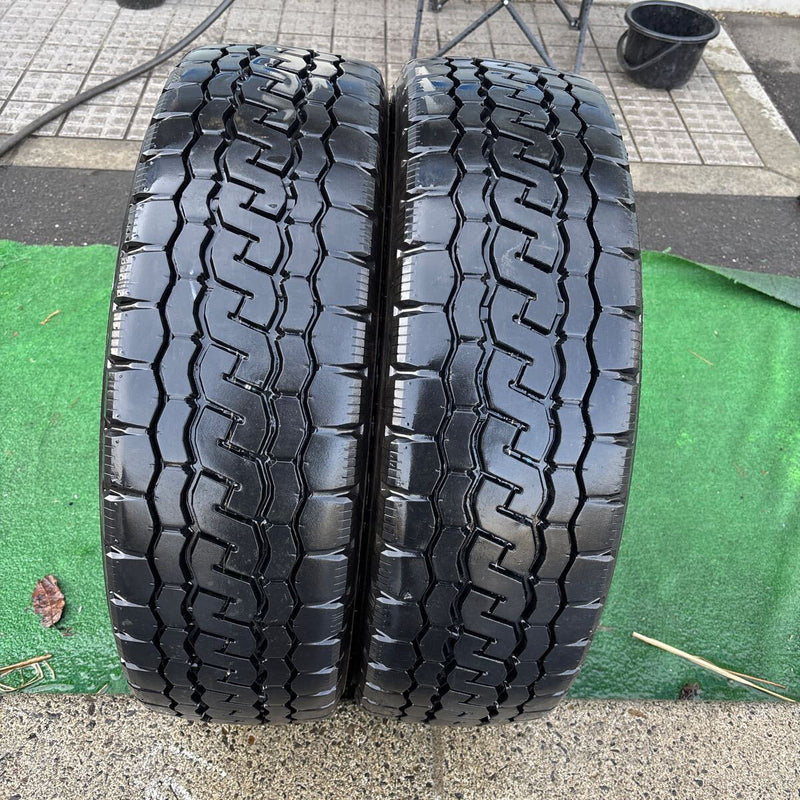 205/60R17.5 BRIDGESTONE M804 2024年製　中古ミックスタイヤ　2本セット:13000円