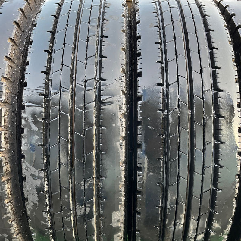 205/85R16 DUNLOP, SPLT50 激安美品　6本セット：30000円