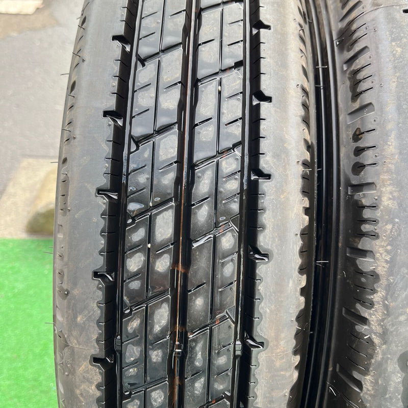 195/85R15 DUNLOP, LT38A イボ付　激安美品　6本セット：42000円