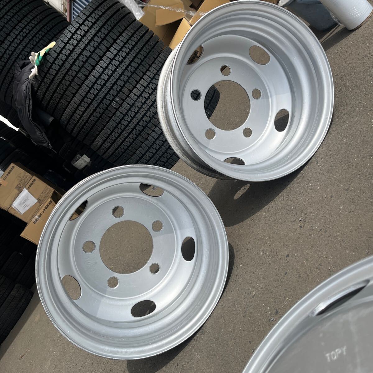 TOPY 鉄ホイール 16×5.5J いすゞ エルフ (205/85R16或いは、195/85R16