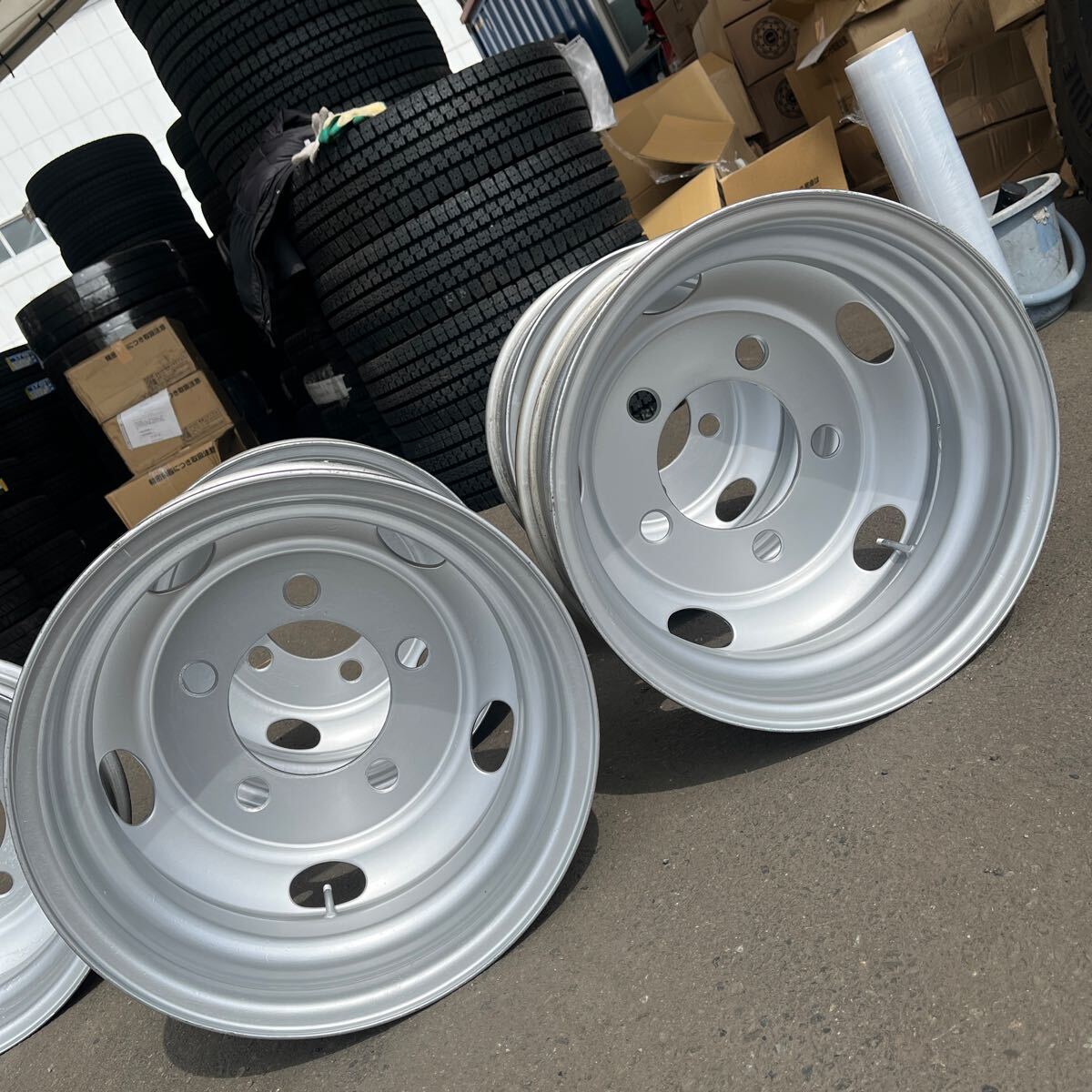 TOPY 鉄ホイール 16×5.5J いすゞ エルフ (205/85R16或いは、195/85R16 