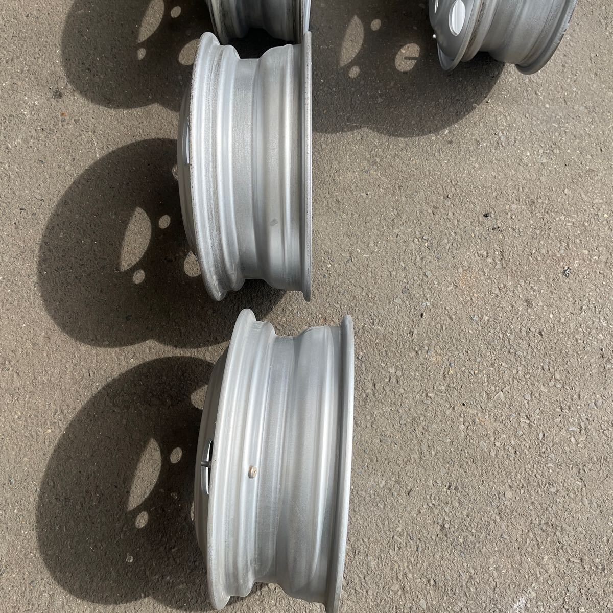 TOPY 鉄ホイール 16×5.5J いすゞ エルフ (205/85R16或いは、195/85R16