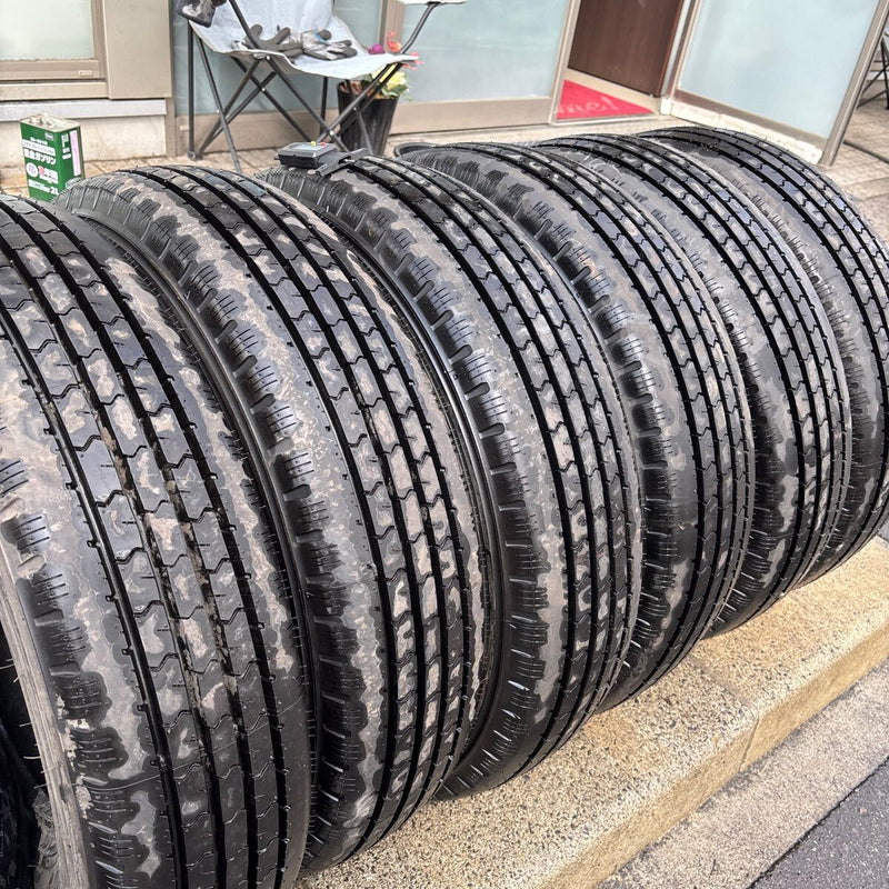 195/85R15 ほぼ新品　ダンロップ　激安美品　　6本セット：35000円