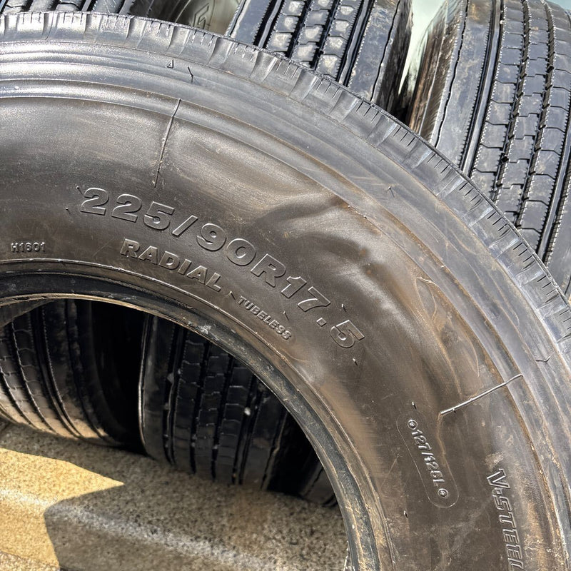 225/90R17.5 ブリヂストン　地山中古　激安美品　6本セット：54000円