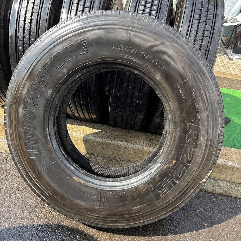 225/90R17.5 ブリヂストン　地山中古　激安美品　6本セット：54000円