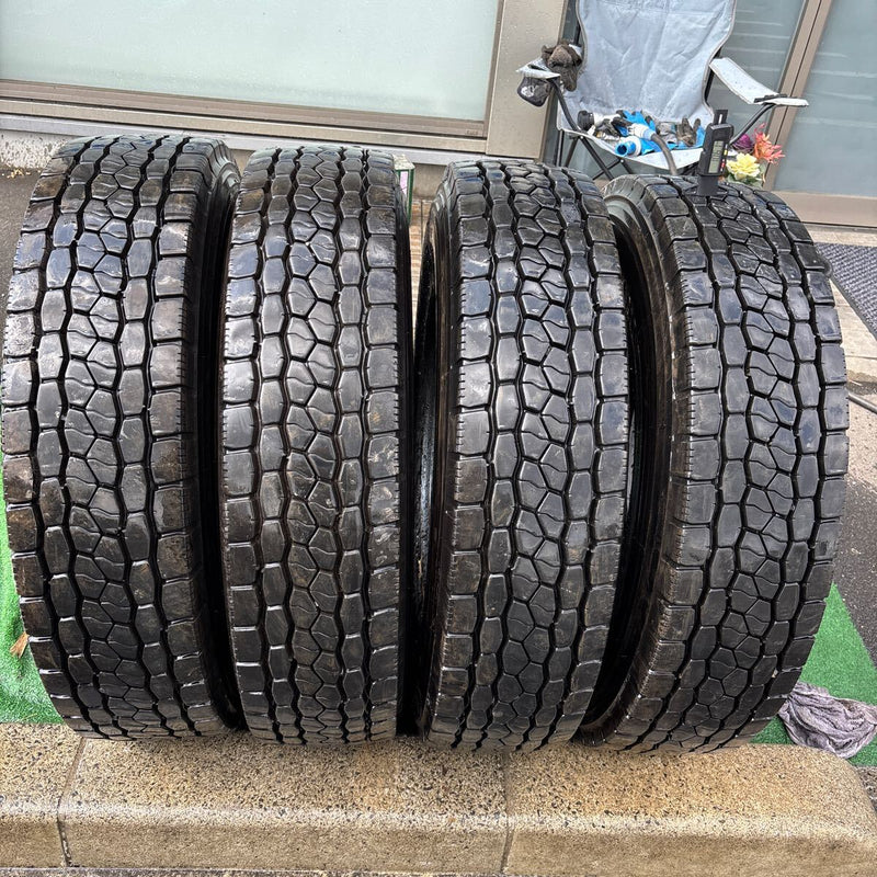 225/90R17.5 ブリヂストン　地山　ミックスタイヤ　4本セット：38000円