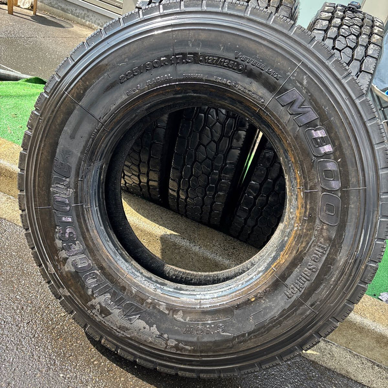 225/90R17.5 ブリヂストン　地山　ミックスタイヤ　4本セット：38000円