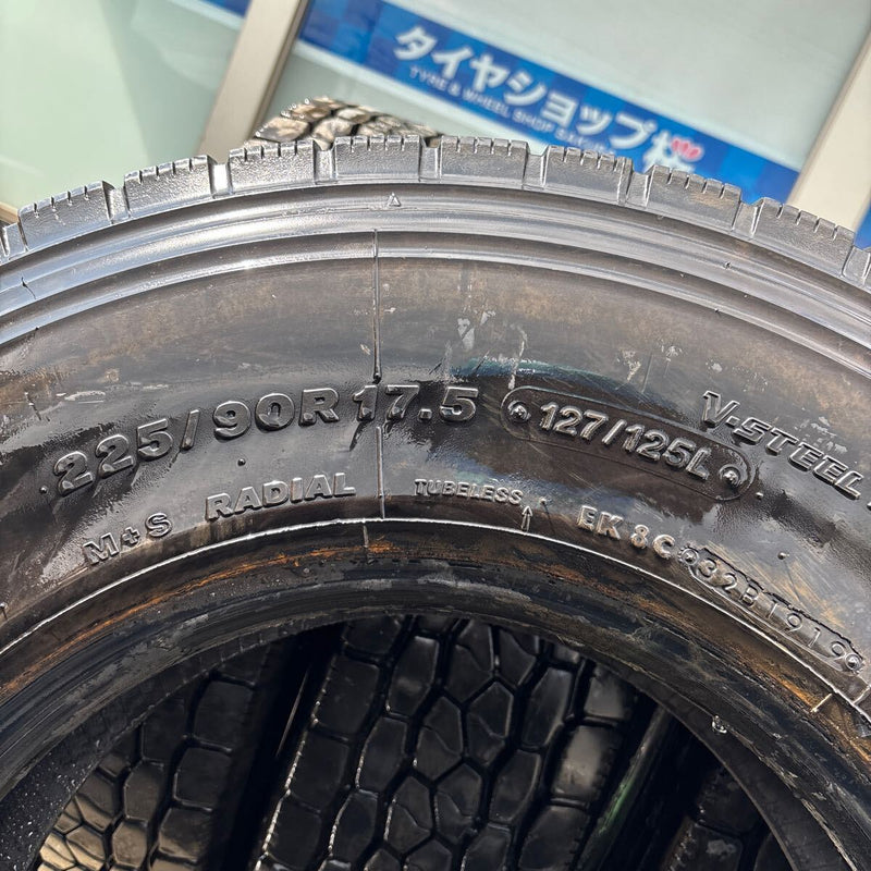 225/90R17.5 ブリヂストン　地山　ミックスタイヤ　4本セット：38000円