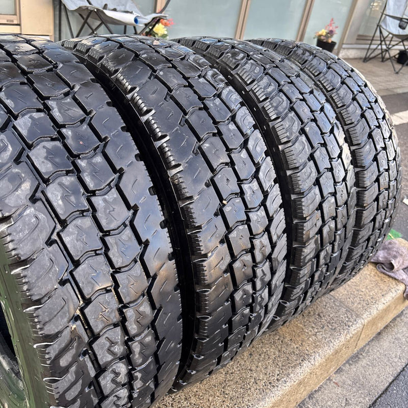 205/65R16、 109/107 N . LT 東洋　地山中古　2021年 　4本セット：22000円