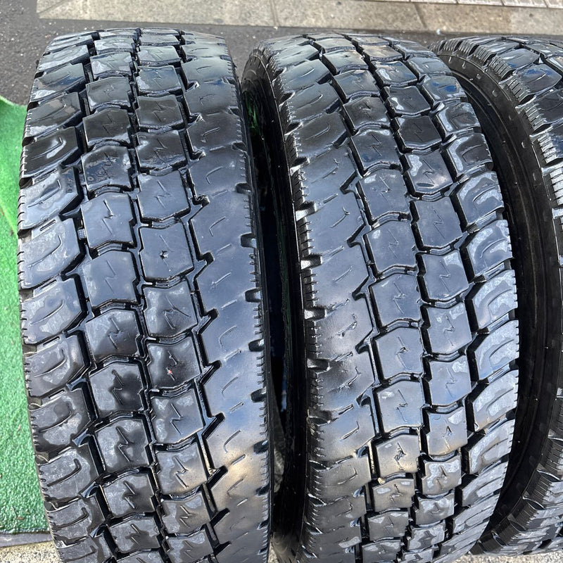 205/65R16、 109/107 N . LT 東洋　地山中古　2021年 　4本セット：22000円