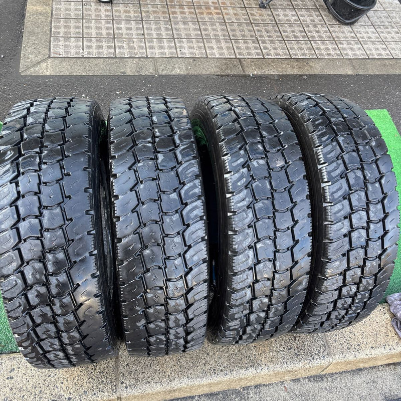 205/65R16、 109/107 N . LT 東洋　地山中古　2021年 　4本セット：22000円