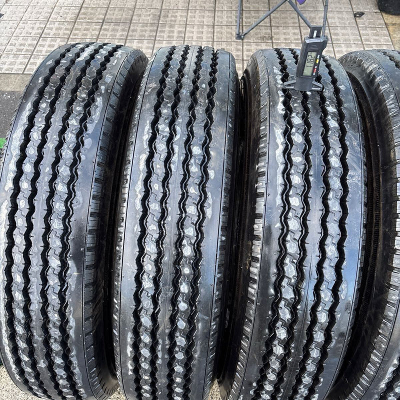 225/80R17.5 ほぼ新品　2021年 激安美品　6本セット：57000円