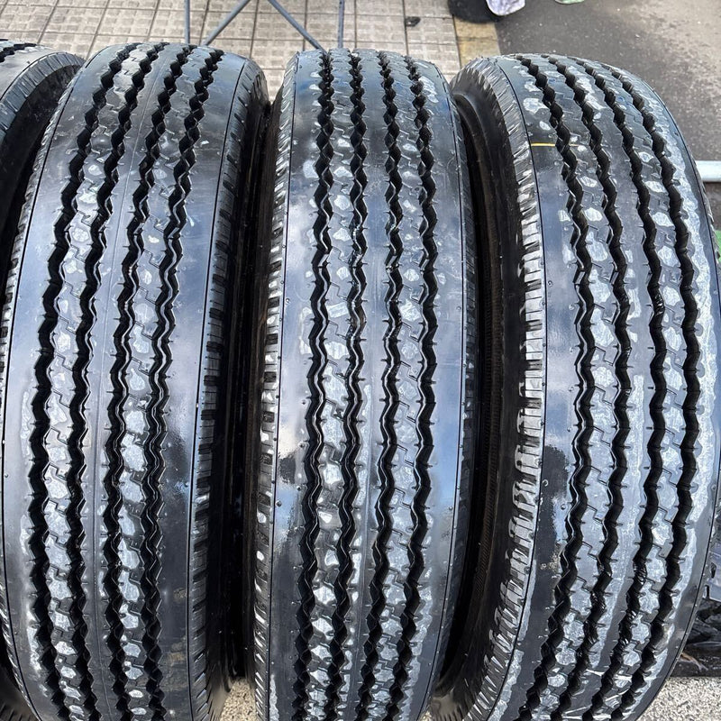 225/80R17.5 ほぼ新品　2021年 激安美品　6本セット：57000円