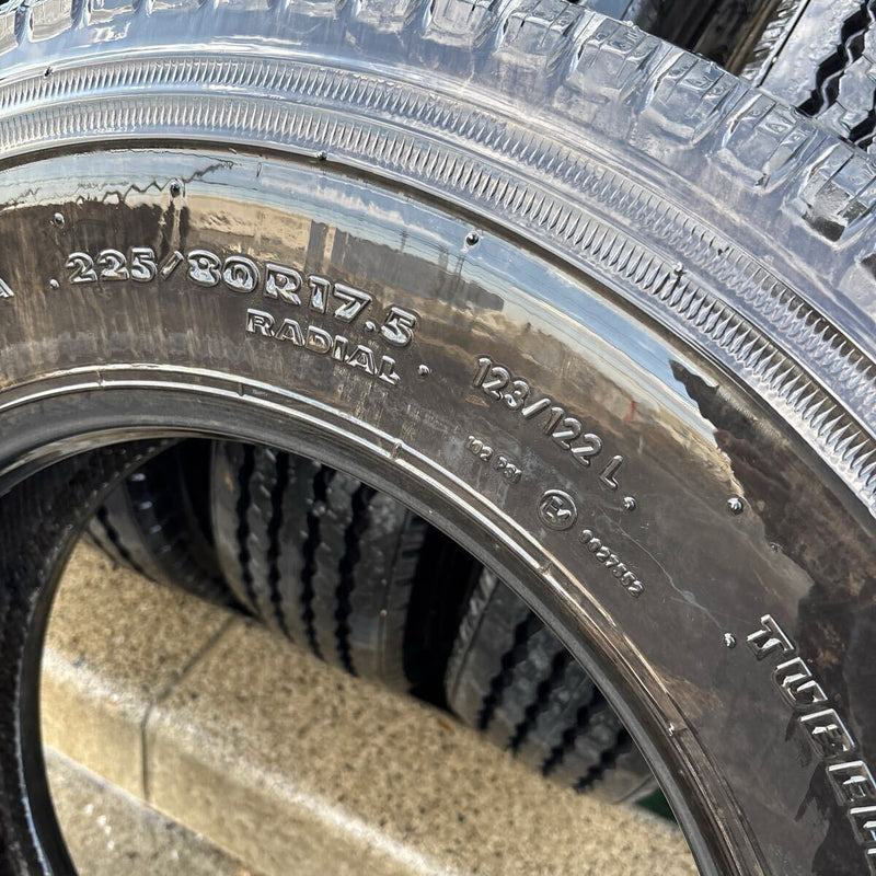 225/80R17.5 ほぼ新品　2021年 激安美品　6本セット：57000円