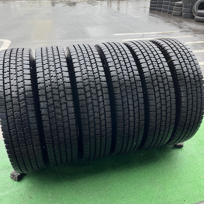 700R16, 10PR TOYO, M935 バリ溝スタッドレス　　2022年製　6本セット：52000円