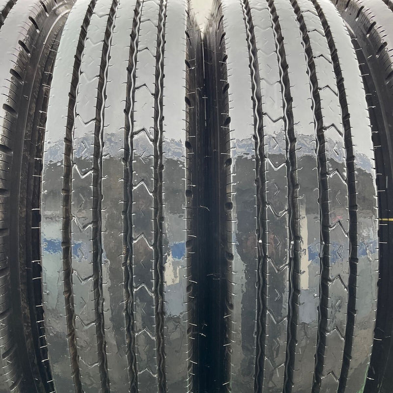 700R16. 10PR DUNLOP, SP185 中古タテ溝　　激安美品　6本セット: 50000円