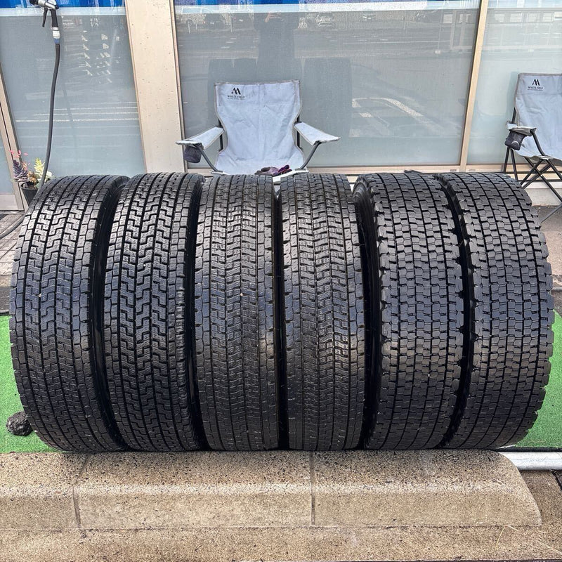225/80R17.5 123/122L 2023年製　スタッドレス6本セット:42000円
