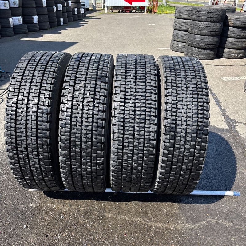 DUNLOP 245/80R17.5 SP001 中古冬タイヤ 4本:26000円