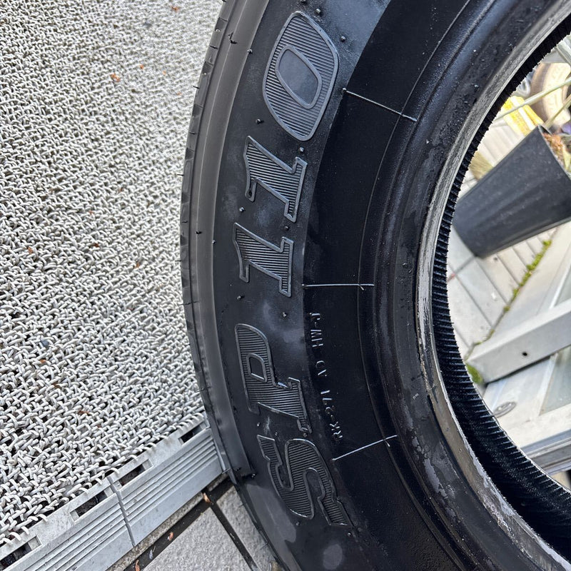 ダンロップ 225/80R17.5 SP110 年式古め 1本:5500円