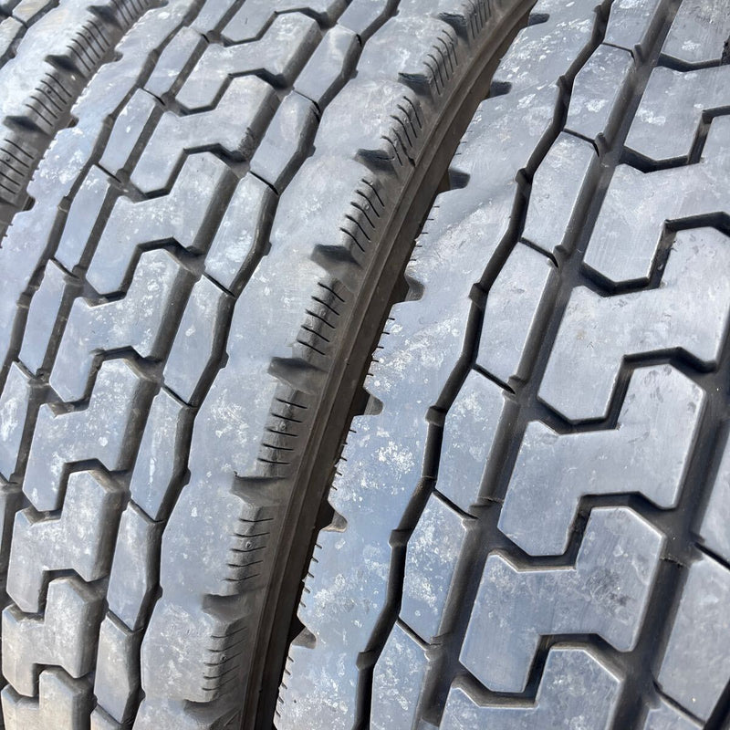 ヨコハマ 225/80R17.5 RY287 年式古め 中古MIXタイヤ 6本:36000円