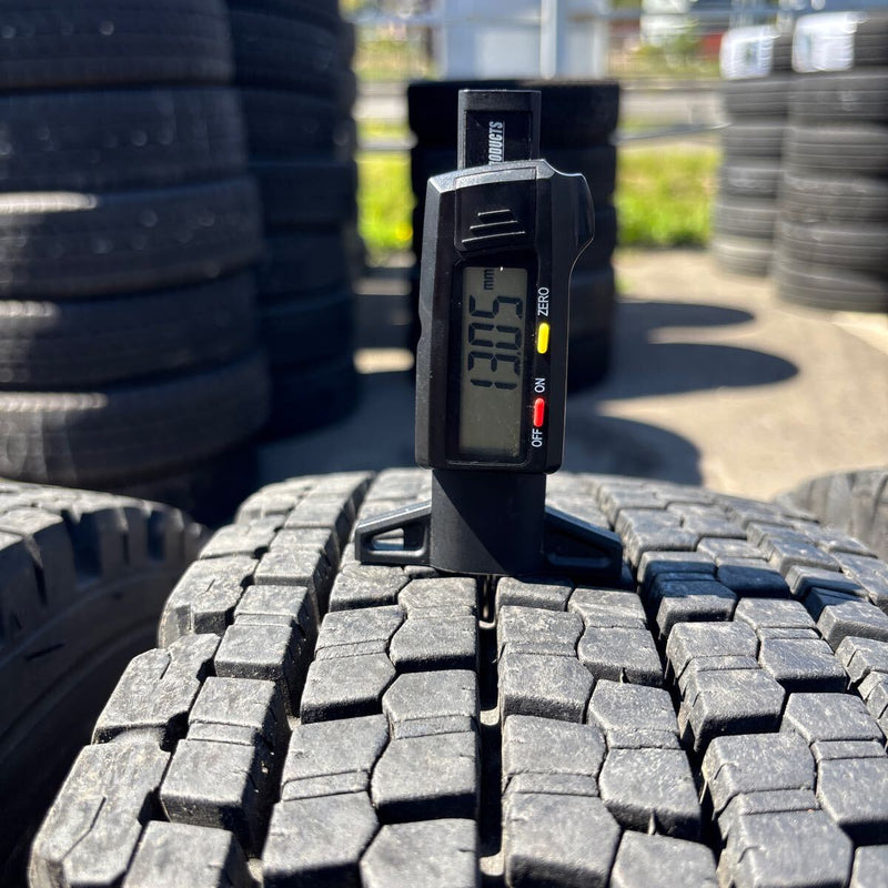 225/80R17.5 W900 中古再生冬タイヤ 6本セット:35000円