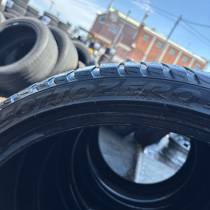 235/35R20 ピレリ　SOTTZERO3 中古冬タイヤ 4本セット:30000円
