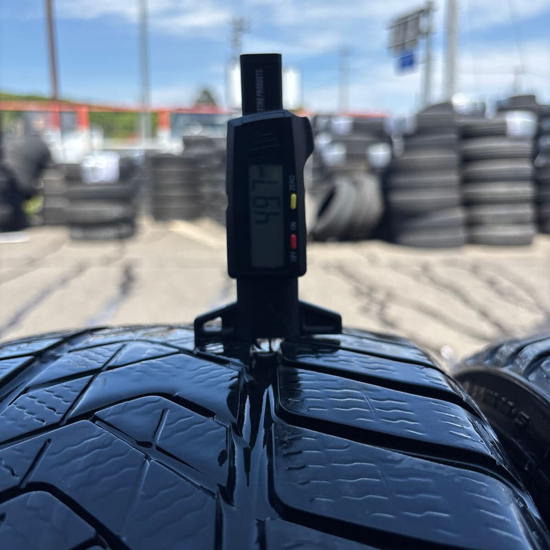 235/35R20 ピレリ　SOTTZERO3 中古冬タイヤ 4本セット:30000円