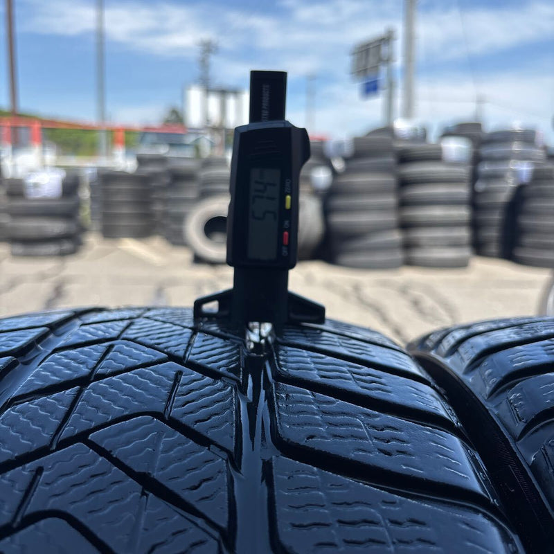 235/35R20 ピレリ　SOTTZERO3 中古冬タイヤ 4本セット:30000円