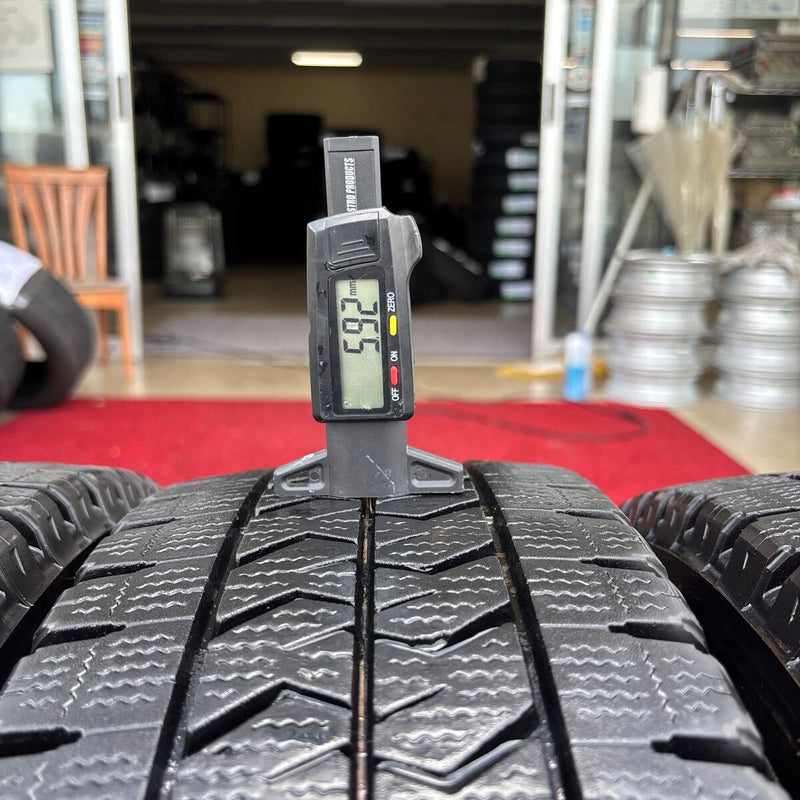 ブリヂストン 205/70R16 LT W989 中古冬タイヤ 6本:25000円