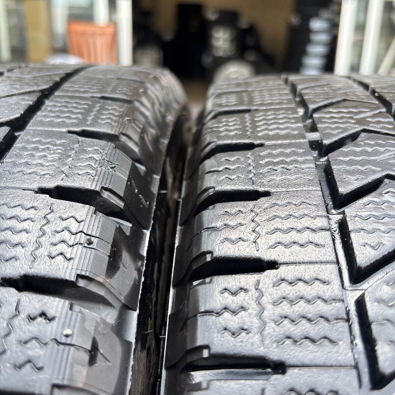 ブリヂストン 205/70R16 LT W989 中古冬タイヤ 6本:25000円