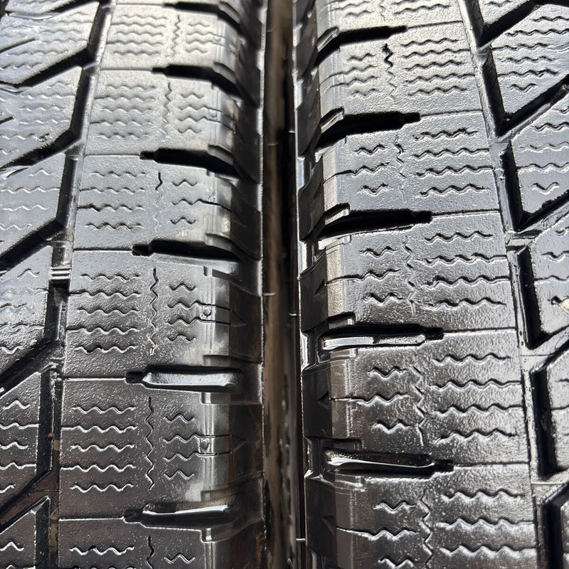 ブリヂストン 205/70R16 LT W989 中古冬タイヤ 6本:25000円