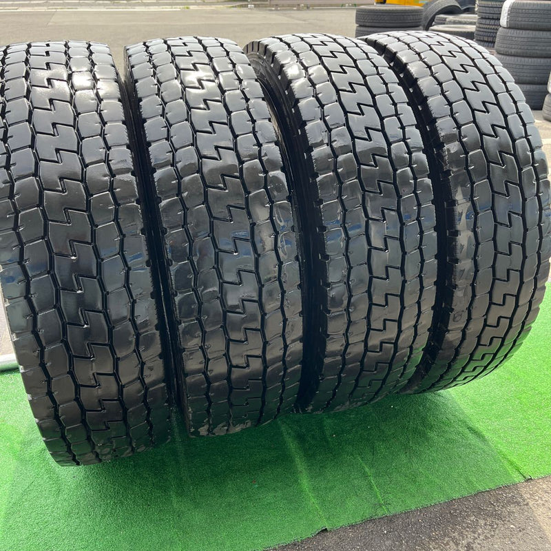 275/80R22.5 YOKOHAMA, 710R ミックスタイヤ　激安美品　2022年製 4本セット:76000円