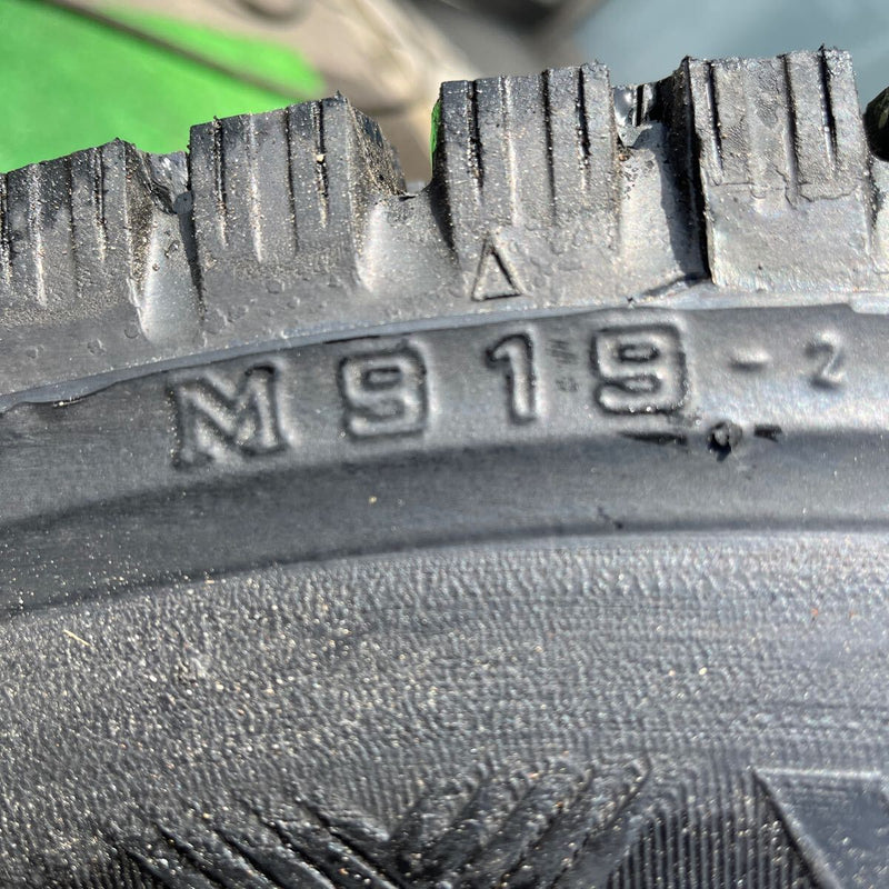 245/70R19.5 再生スタッドレスほぼ新品　M919　激安美品　4本セット:46,000円