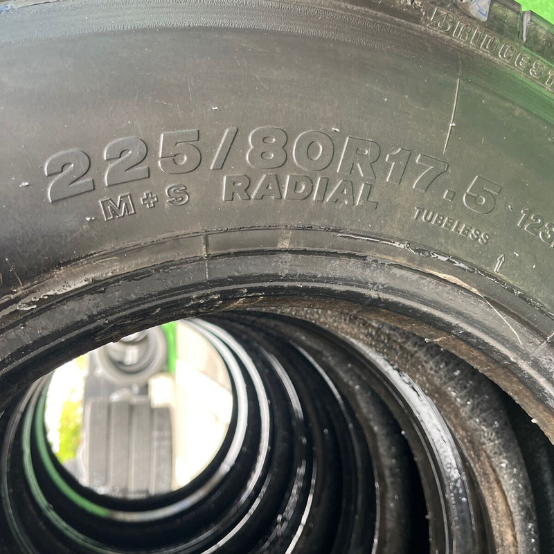 225/80R17.5 BRIDGESTONE, 再生スタッドレス　W900　激安美品　6本セット:36,000円