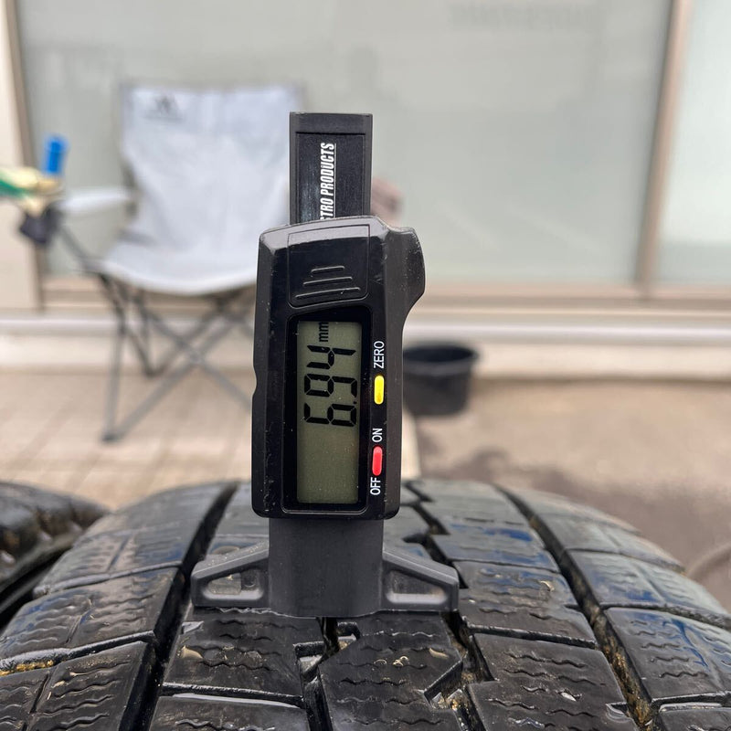 205/70R16 DUNLOP, LT03 中古スタッドレス　激安美品　6本セット:27,000円